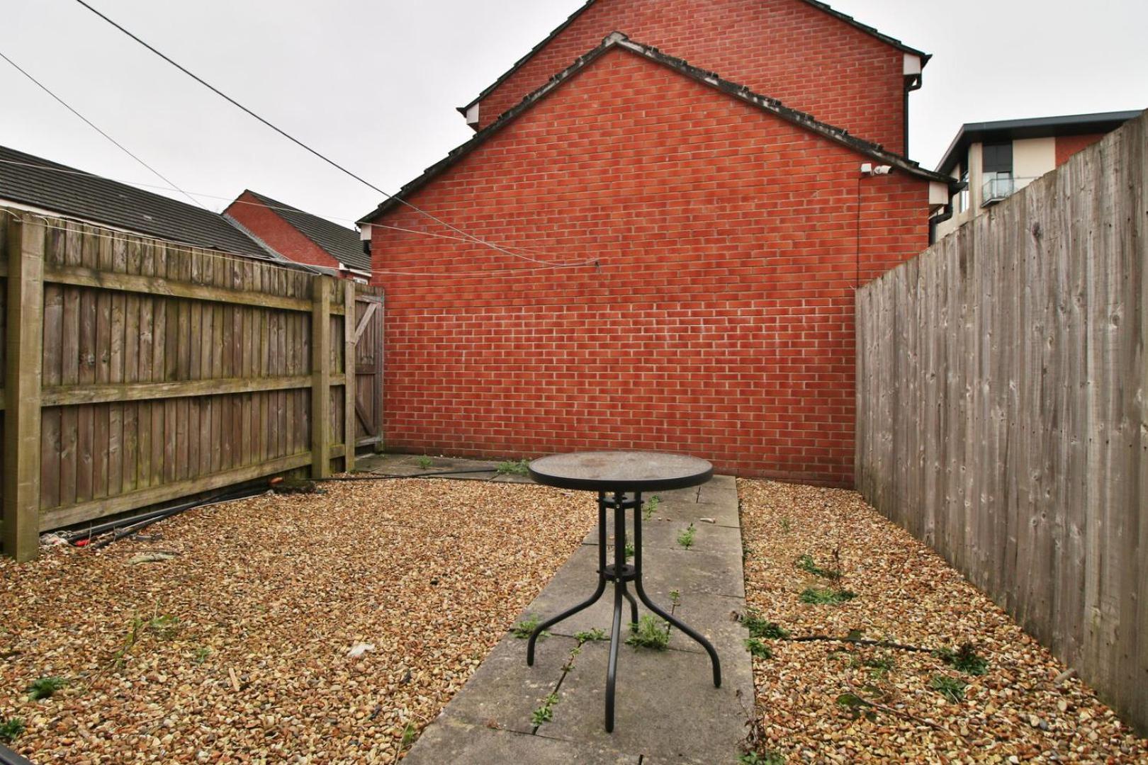 Spacious 5 Bedroom | With Fenced Backyard نيوبورت المظهر الخارجي الصورة
